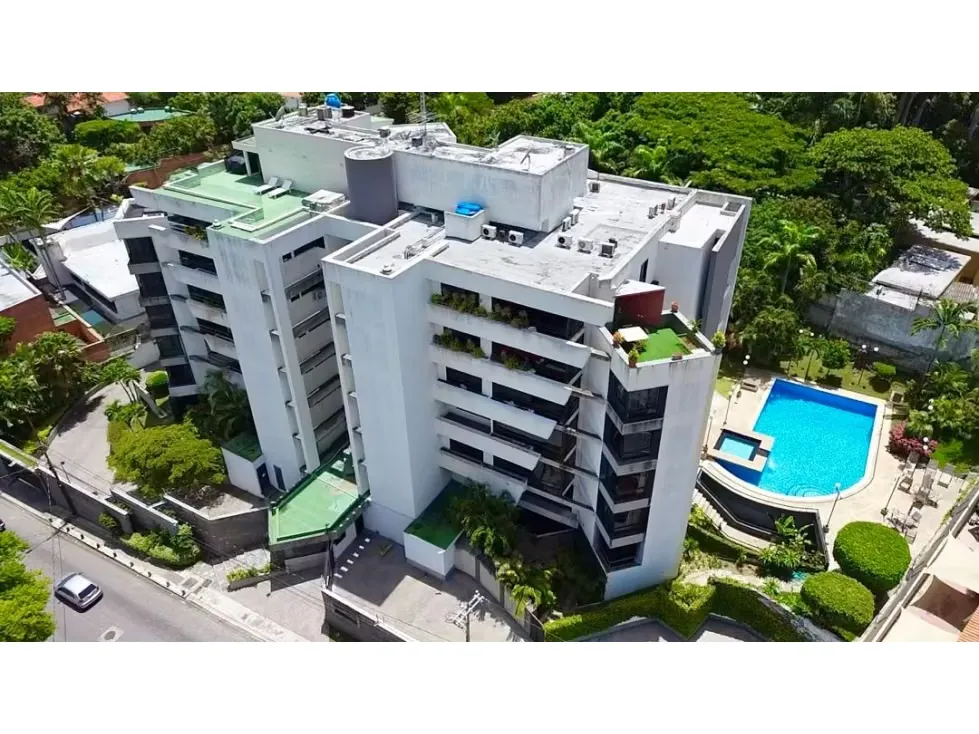 En Venta Apartamento en Los Palos Grandes. Caracas - Chacao