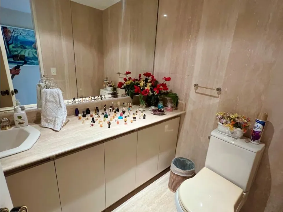 En Venta Apartamento en Los Palos Grandes. Caracas - Chacao - 25