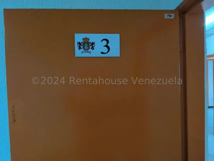 Comercial (Oficina) en Alquiler en Parroquia La Candelaria, Distrito Metropolitano - 2