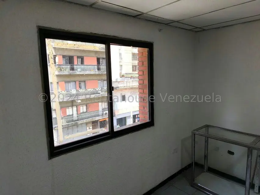 Comercial (Oficina) en Alquiler en Parroquia La Candelaria, Distrito Metropolitano - 3