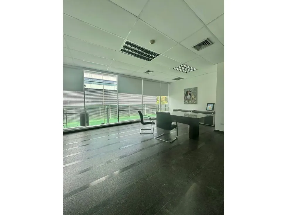Oficina en Venta o Alquiler en Las Mercedes PH Piso Completo 485 Mts2 - 3