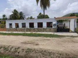 En Venta Casa en El Playon Ocumare De La Costa