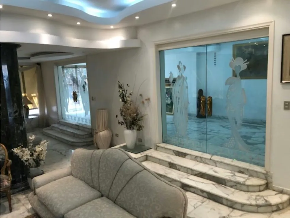 Se Vende Casa 2.070m² 10H+10B+2HS+Piscina-Cumbre de Curumo 8899 - 9