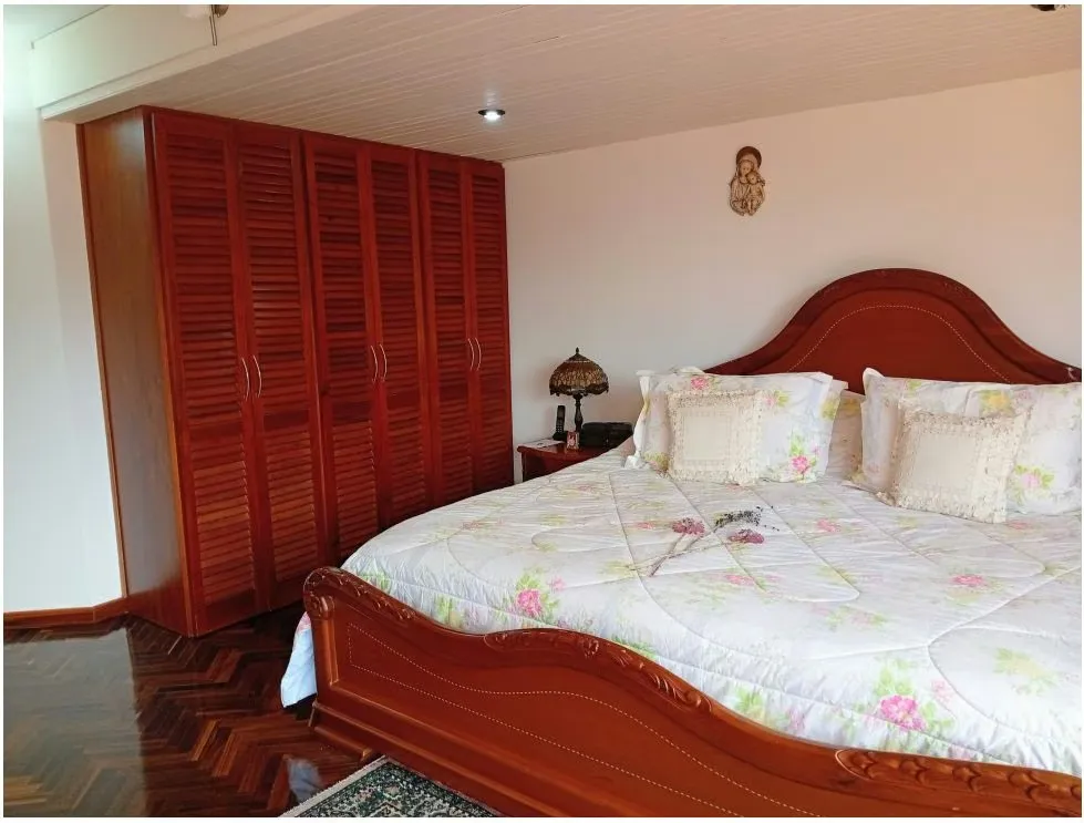 Vendo PB duplex remodelada 395m2 6hab 5b 3p Los Naranjos 6990 - 15