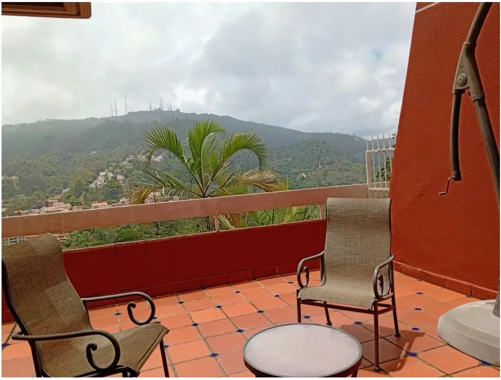 Vendo PB duplex remodelada 395m2 6hab 5b 3p Los Naranjos 6990 - 24
