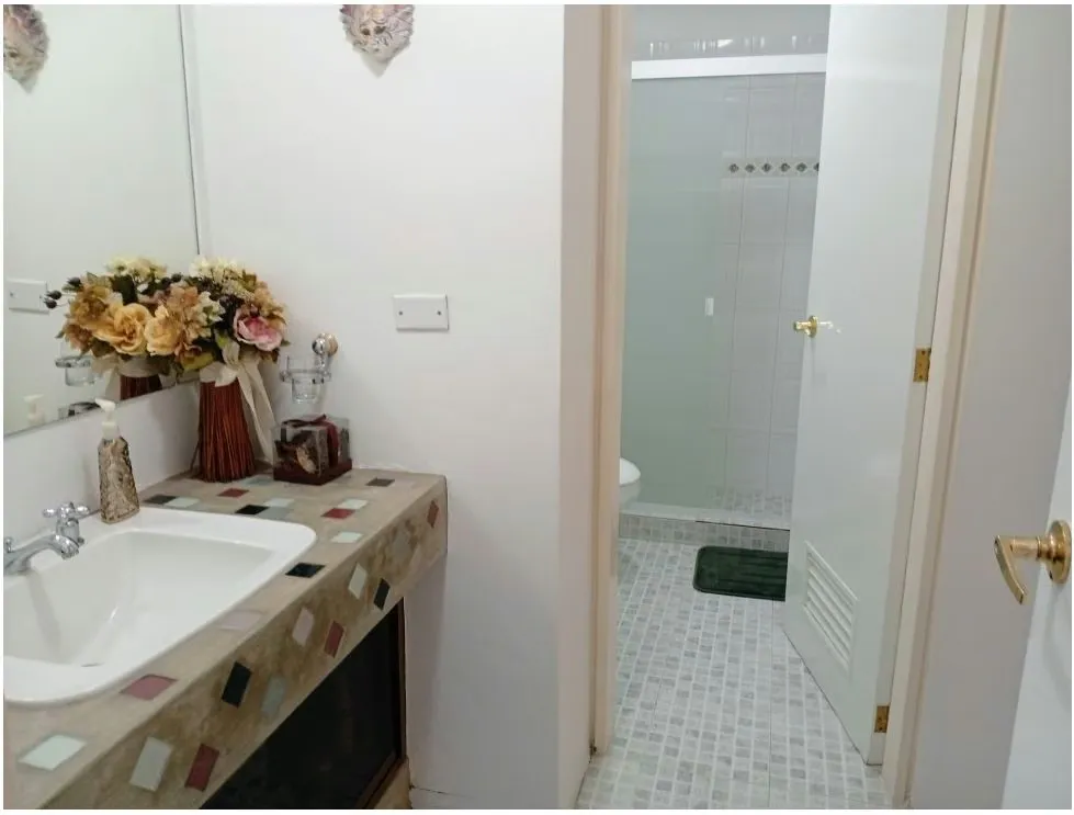 Vendo PB duplex remodelada 395m2 6hab 5b 3p Los Naranjos 6990 - 32