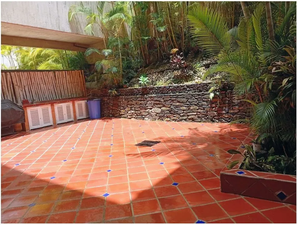 Vendo PB duplex remodelada 395m2 6hab 5b 3p Los Naranjos 6990 - 39