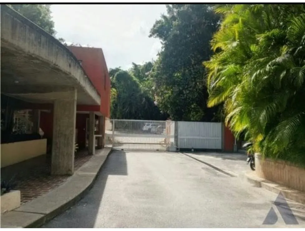 Vendo PB duplex remodelada 395m2 6hab 5b 3p Los Naranjos 6990 - 43
