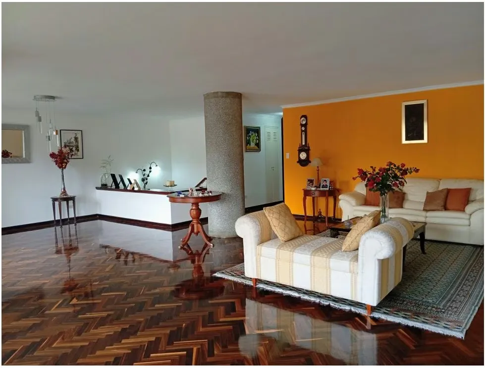 Vendo PB duplex remodelada 395m2 6hab 5b 3p Los Naranjos 6990 - 5