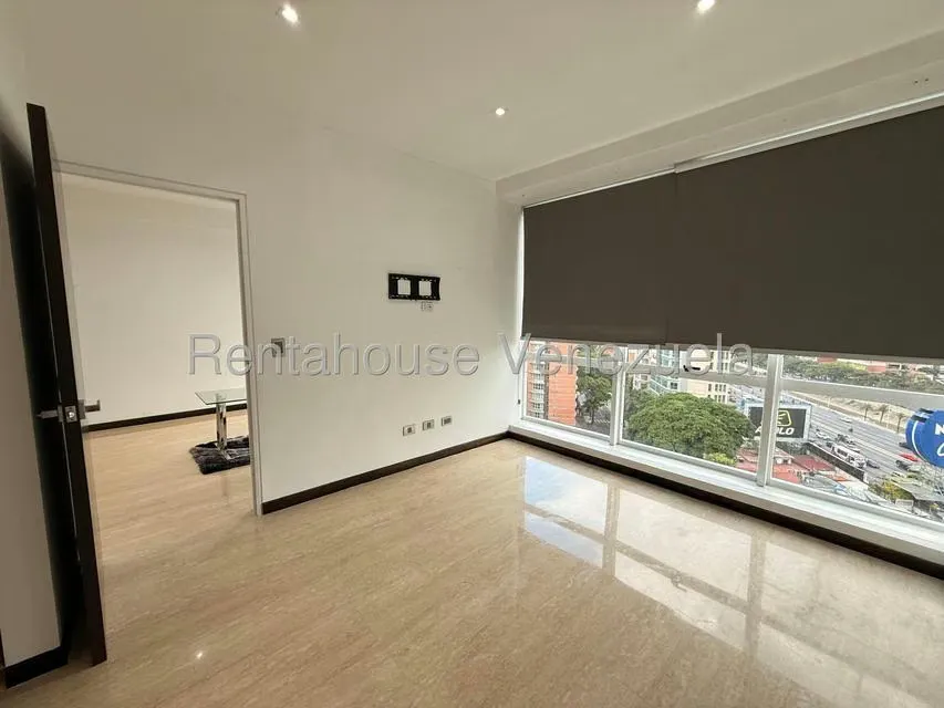 Apartamento (1 Nivel) en Alquiler en El Rosal, Distrito Metropolitano - 10