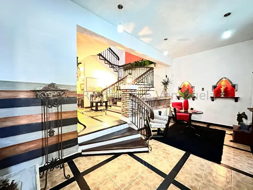 Casa (1 Nivel) en Venta en Parroquia Catedral, Lara - 2