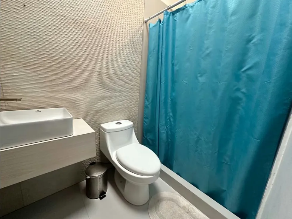 Vendo casa en calle cerrada 309m2 Lomas de Prados del Este 9015 - 6