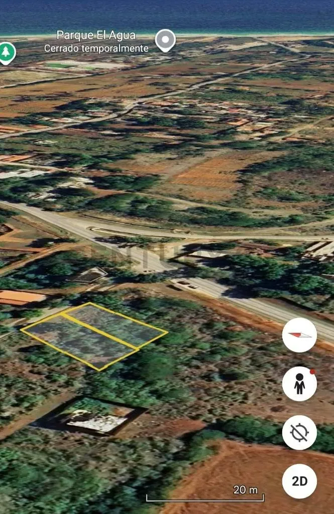 En Venta 2 lotes de terrenos Planos a pie de calle en la Avenida 31 de Julio. - 2