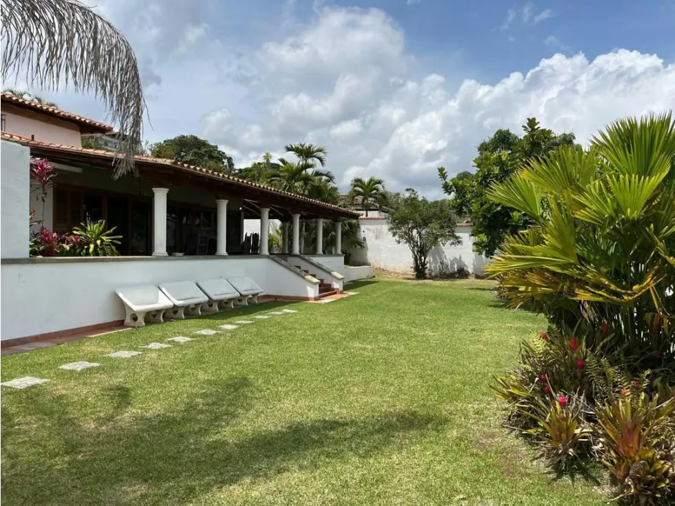 Se vende casa 1300m² 5h+1s/5b+1s/5p La Lagunita - 2