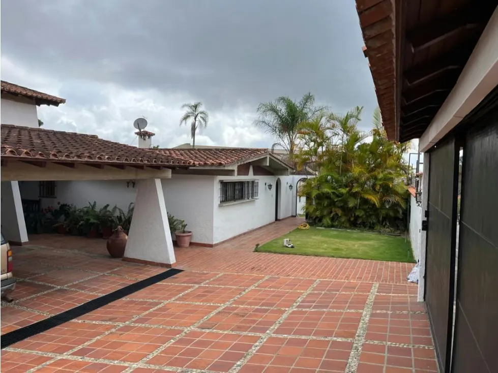 Se vende casa 1300m² 5h+1s/5b+1s/5p La Lagunita - 5