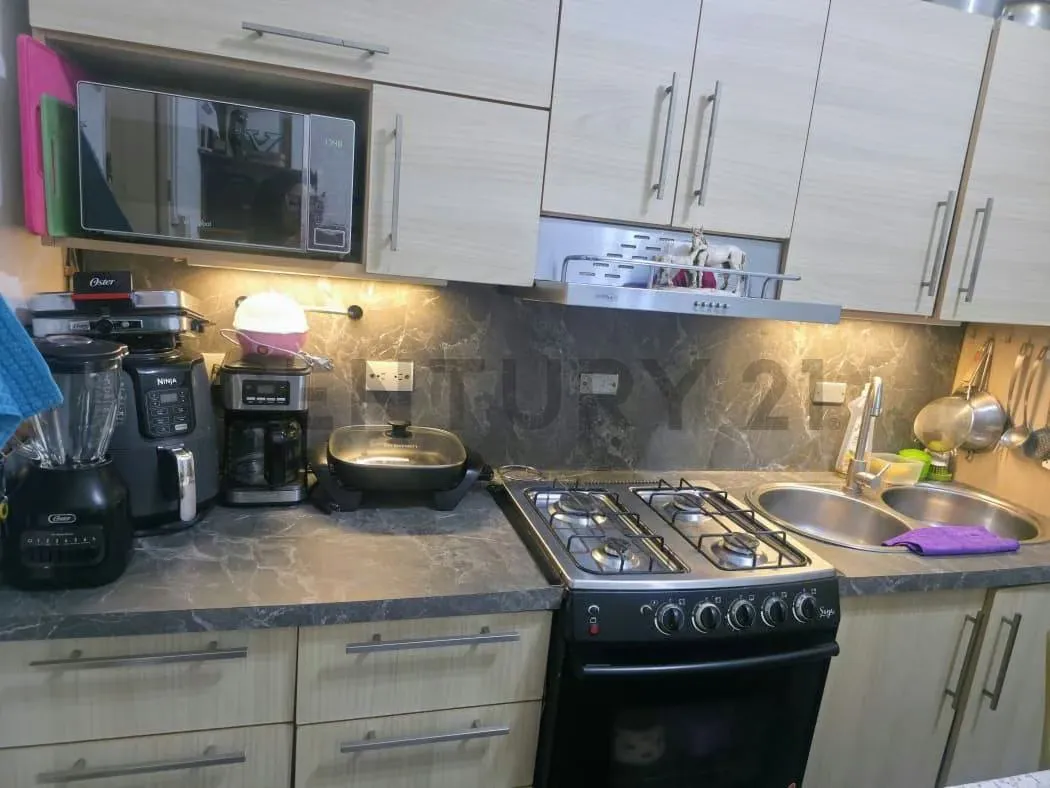 Casa En Venta Av Fuerzas Armadas 45 M2, 2 Pisos - 25