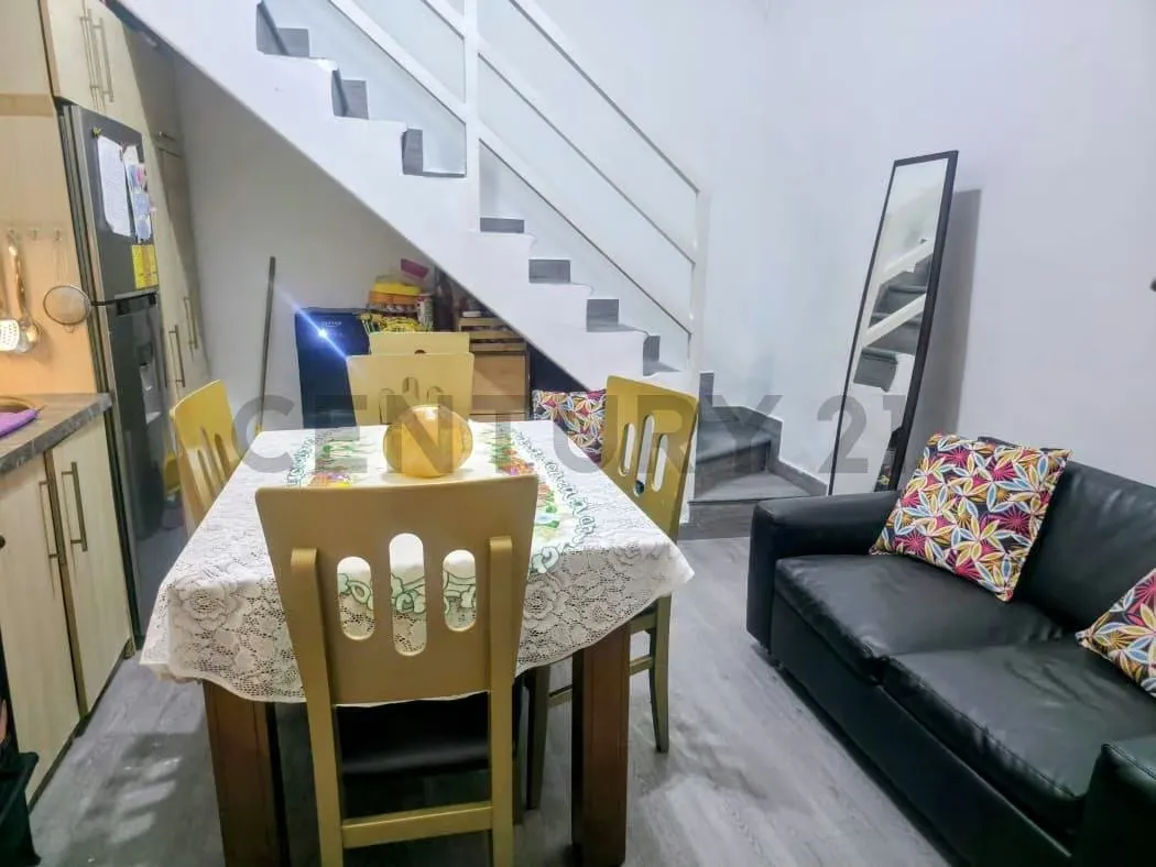 Casa En Venta Av Fuerzas Armadas 45 M2, 2 Pisos - 53