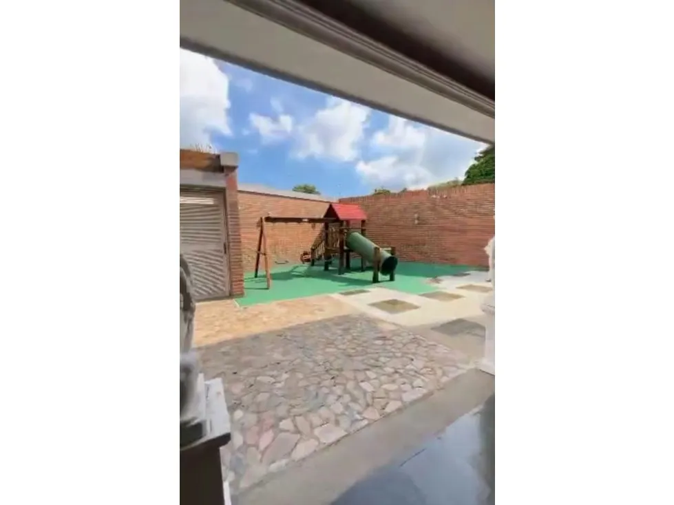 Vendo casa 1026m2 6h/5b/10p Cumbres de Curumo 8880 - 6