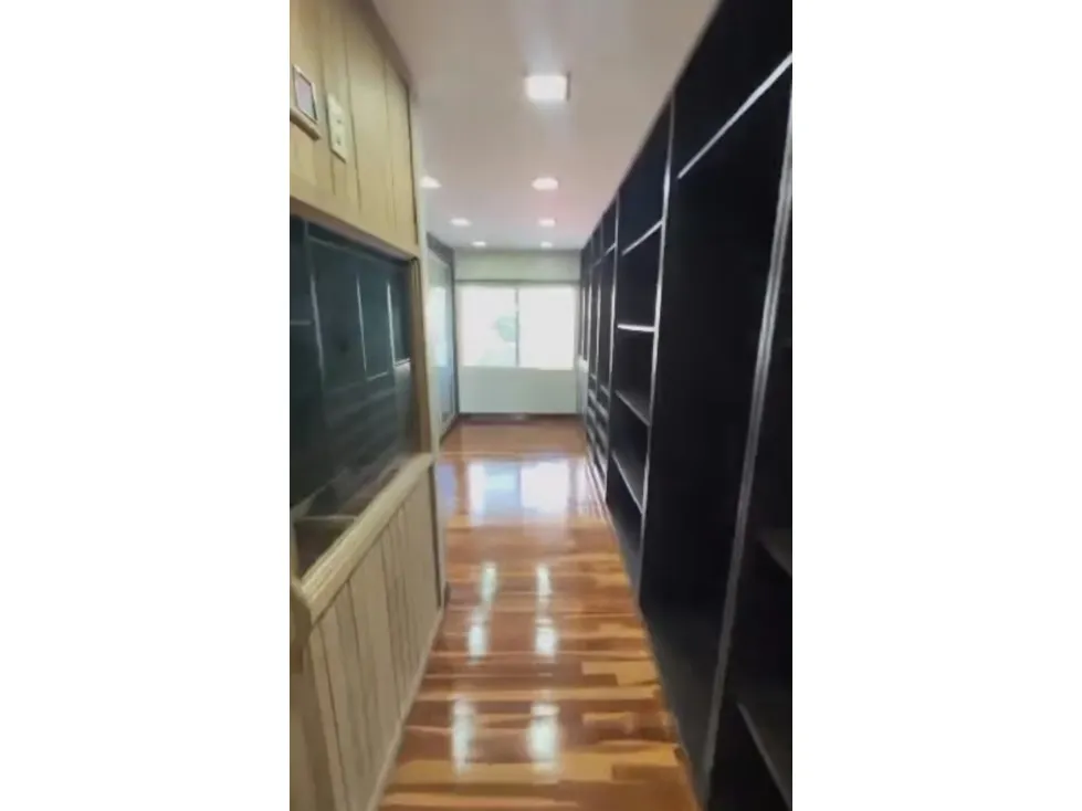 Vendo casa 1026m2 6h/5b/10p Cumbres de Curumo 8880 - 7