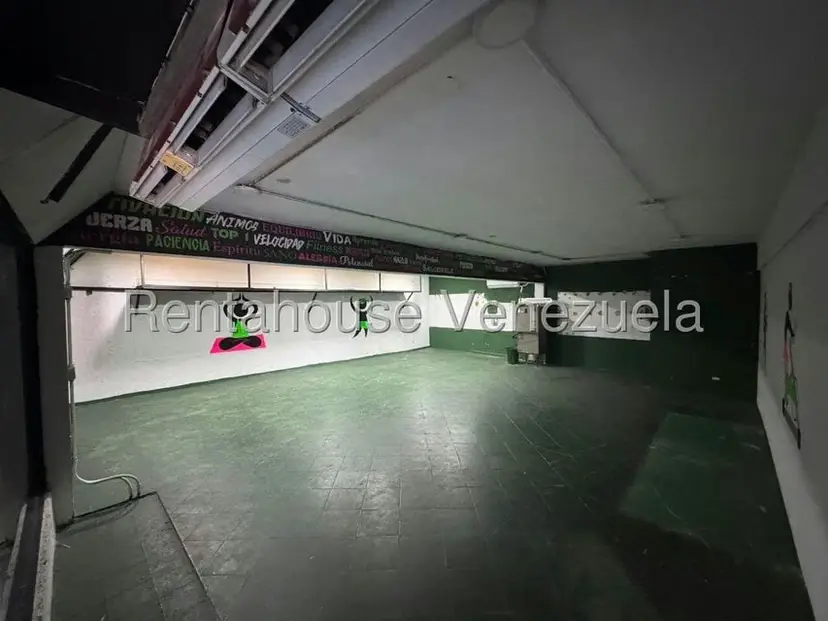 Comercial (Local Comercial) en Alquiler en Menca de Leoni, Miranda