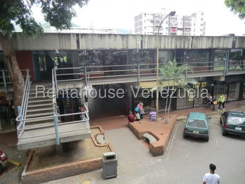 Local Comercial en Alquiler en Menca de Leoni, Miranda - 2