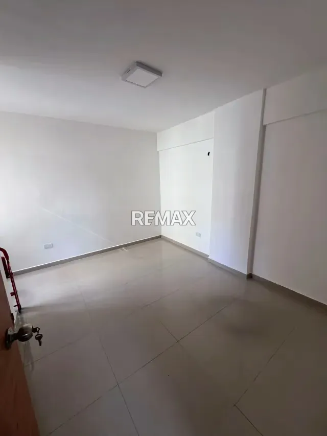 Remodelado Apartamento En Venta En La Trigaleña - 12