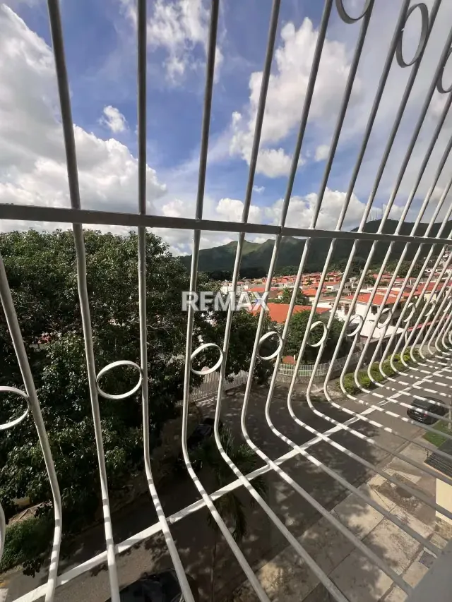 Remodelado Apartamento En Venta En La Trigaleña - 10