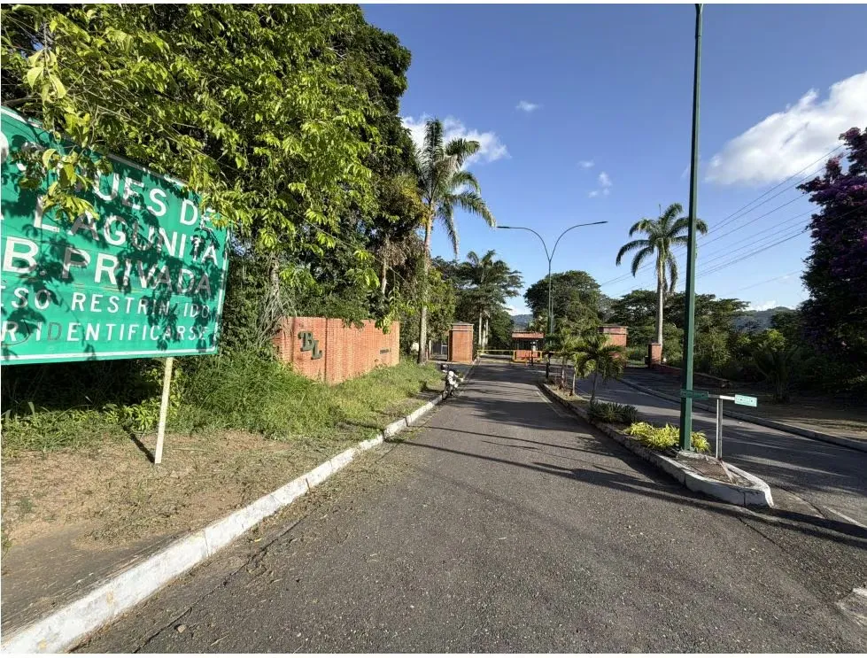 Vendo terreno 1891m2 Bosques de La Lagunita 1702 - 4