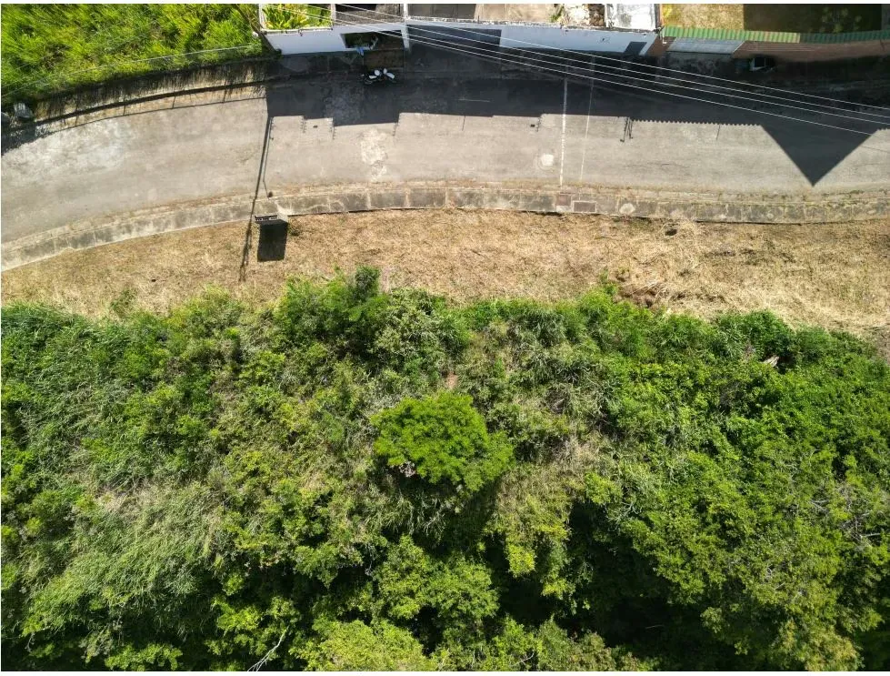 Vendo terreno 1891m2 Bosques de La Lagunita 1702 - 7
