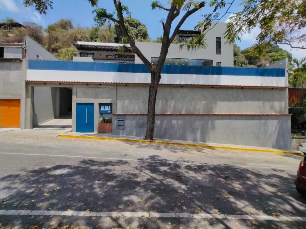 CASA COLINAS DE BELLO MONTE 1.240 M2 DE TRES NIVELES MAS TERRAZA