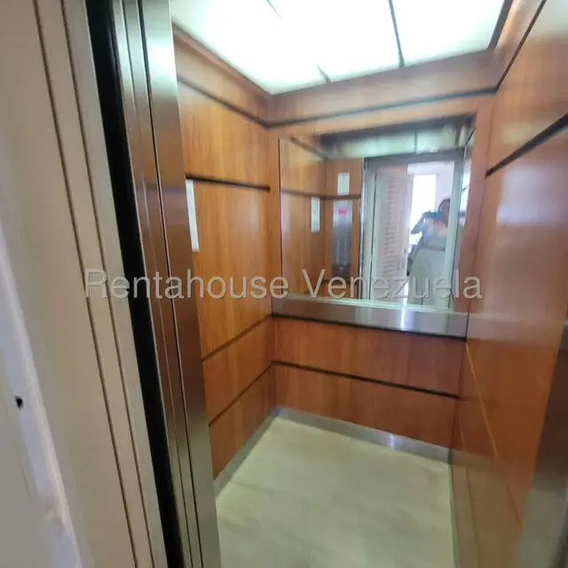 Apartamento (1 Nivel) en Venta en La Tahona, Distrito Metropolitano - 2