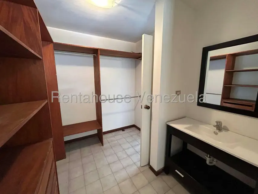 Apartamento (1 Nivel) en Venta en Los Samanes, Distrito Metropolitano - 23