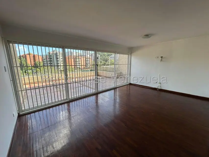 Apartamento (1 Nivel) en Venta en Los Samanes, Distrito Metropolitano - 4