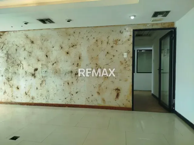 Amplio y Estratégico LOCAL 380m2 en dos niveles. La Urbina - 14