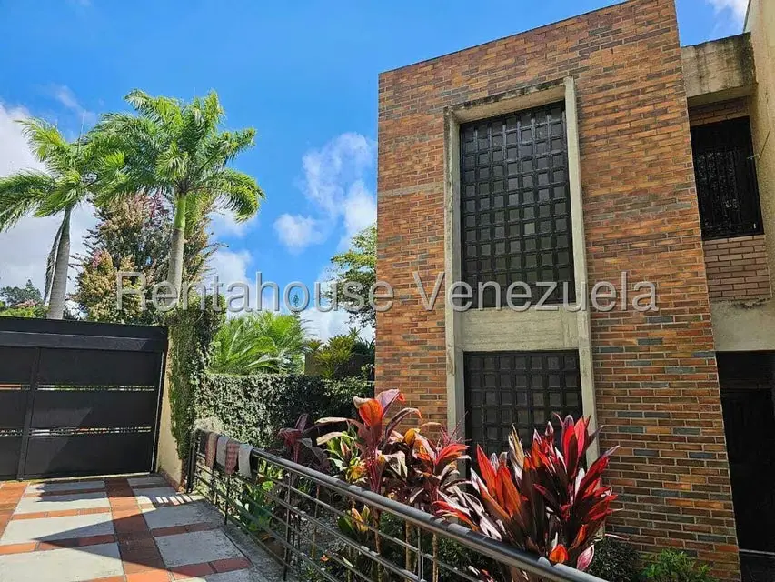 Casa (Contemporaneo) en Venta en La Lagunita Country Club, Distrito Metropolitano - 55