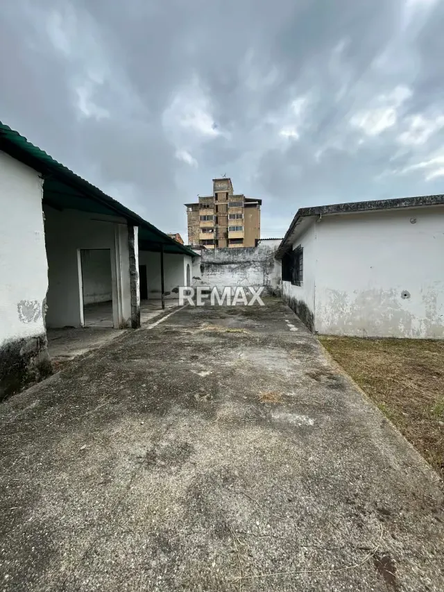 ¡OPORTUNIDAD DE INVERSIÓN! EN VENTA CASA CON POTENCIAL COMERCIAL - 5