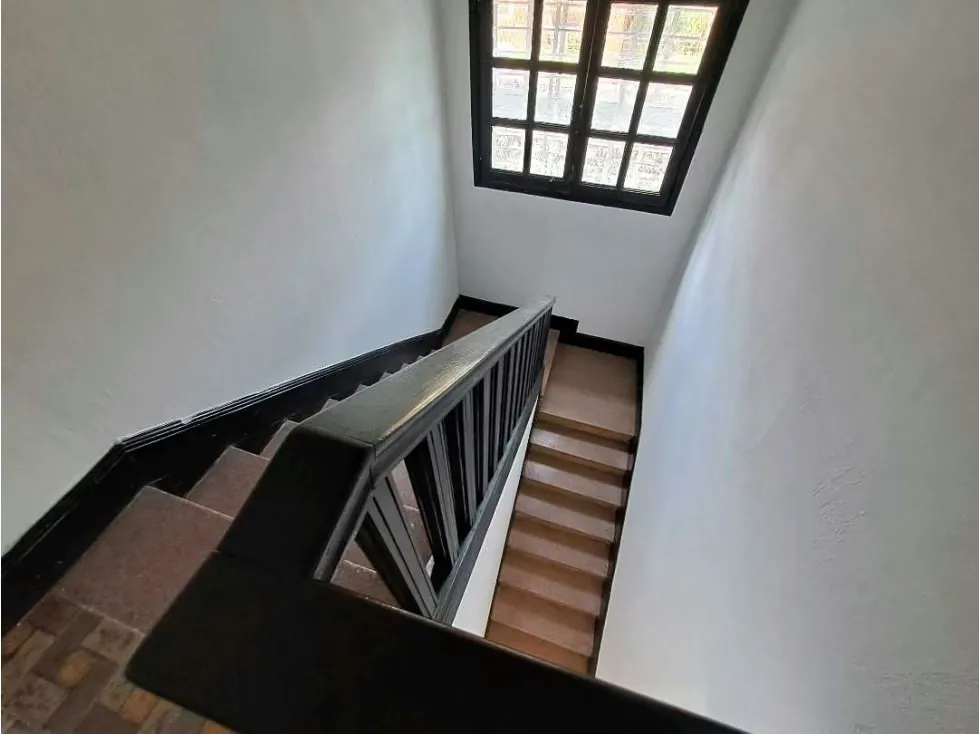 Se alquila local 645m2 El Pedregal 1502 - 13