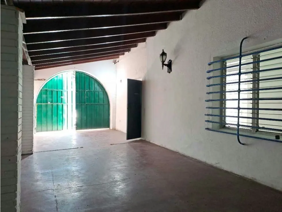 Se alquila local 645m2 El Pedregal 1502 - 22