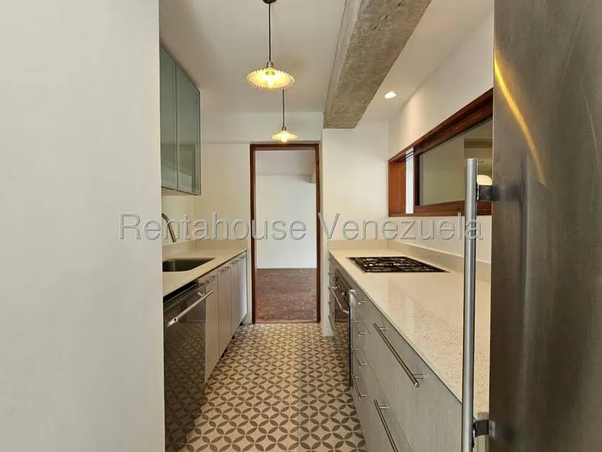 Apartamento (1 Nivel) en Alquiler en San Roman, Distrito Metropolitano - 25