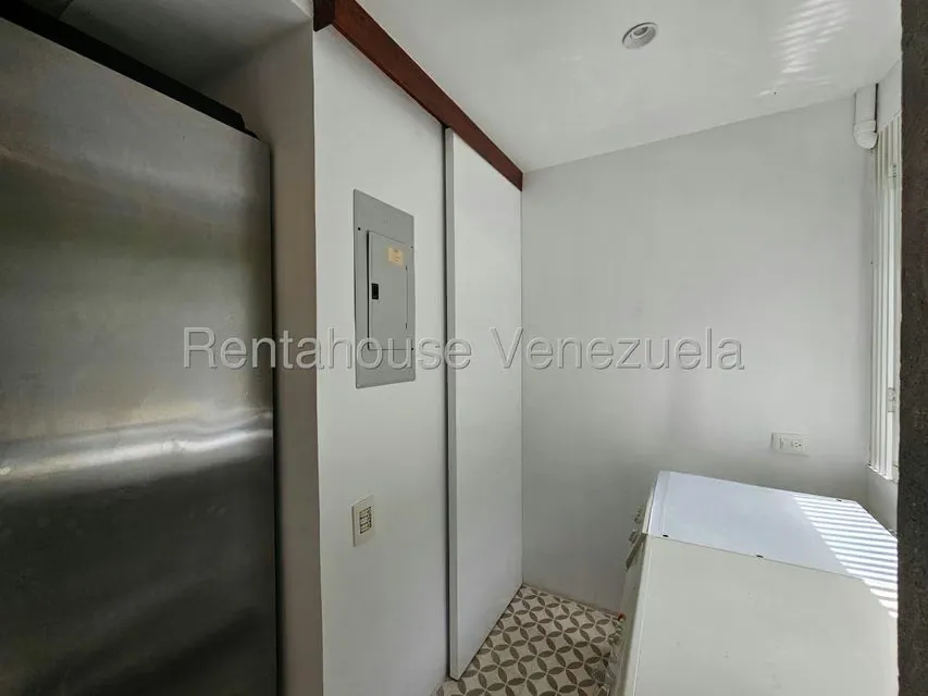 Apartamento (1 Nivel) en Alquiler en San Roman, Distrito Metropolitano - 26