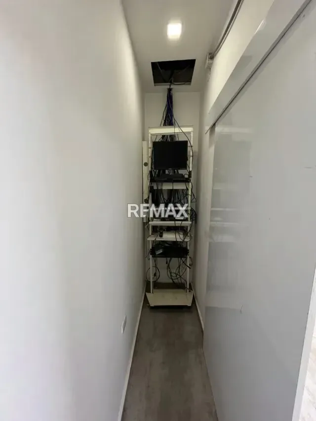 Local comercial de oportunidad - Av. 8 Santa Rita con calle 62 Maracaibo - 5