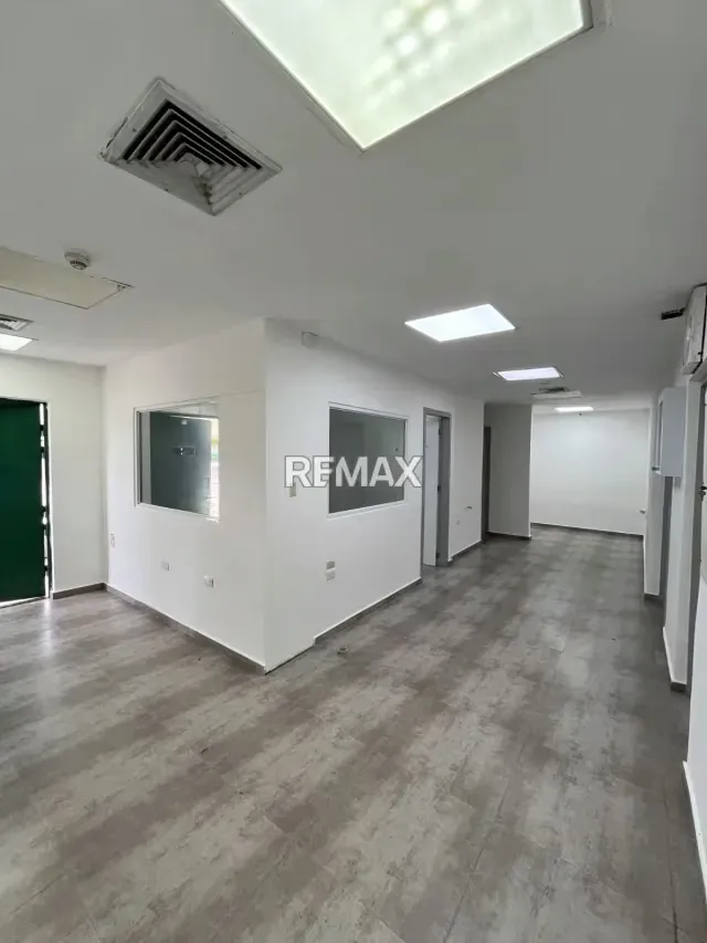 Local comercial de oportunidad - Av. 8 Santa Rita con calle 62 Maracaibo - 6