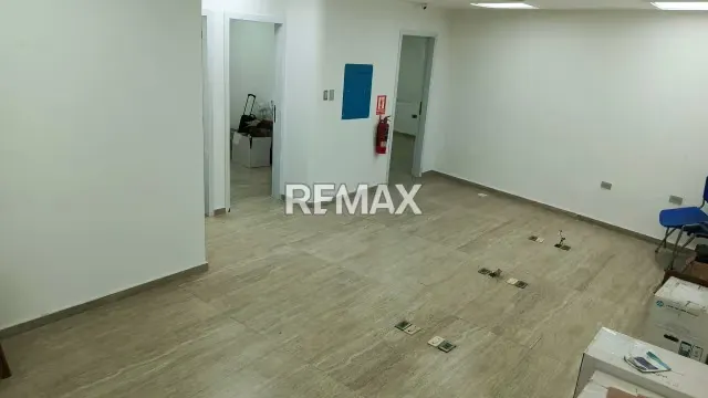 Local comercial de oportunidad - Av. 8 Santa Rita con calle 62 Maracaibo - 9