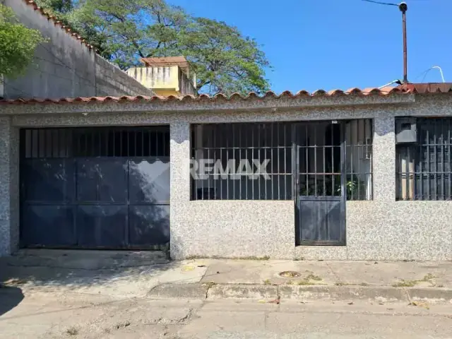 Venta Casa en Urb Lecumberry Cúa