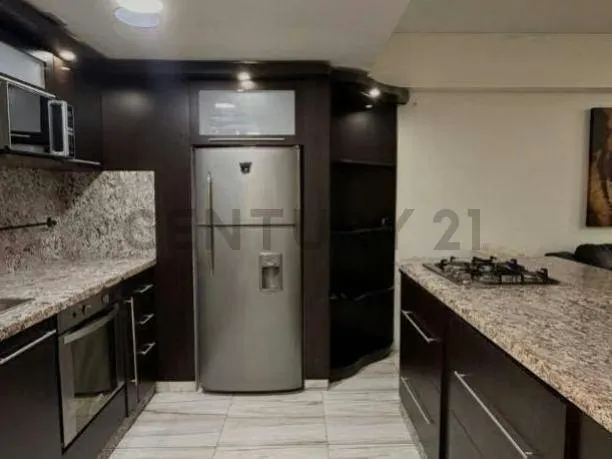 Century 21 Las Olas, ofrece en Venta apartamento en C.R Playa Mar