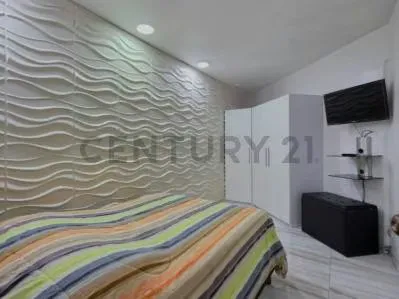 Century 21 Las Olas, ofrece en Venta apartamento en C.R Playa Mar - 5