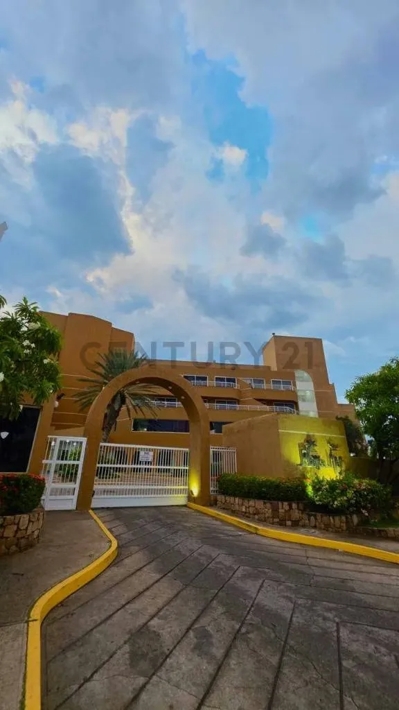 Century 21 Las Olas, ofrece en Venta apartamento en C.R Playa Mar - 9