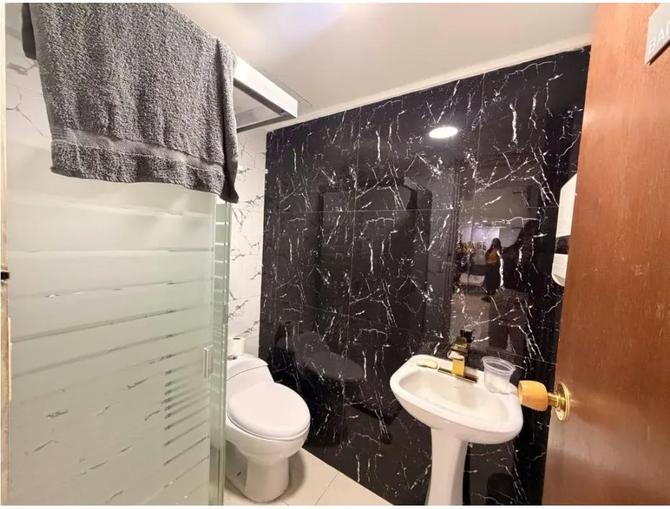 Vendo local comercial 160m2 Las Mercedes 0335 - 12