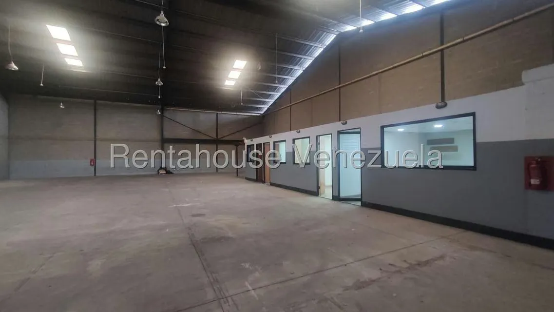Galpon - Deposito en Alquiler en Zona Industrial 2, Lara - 3