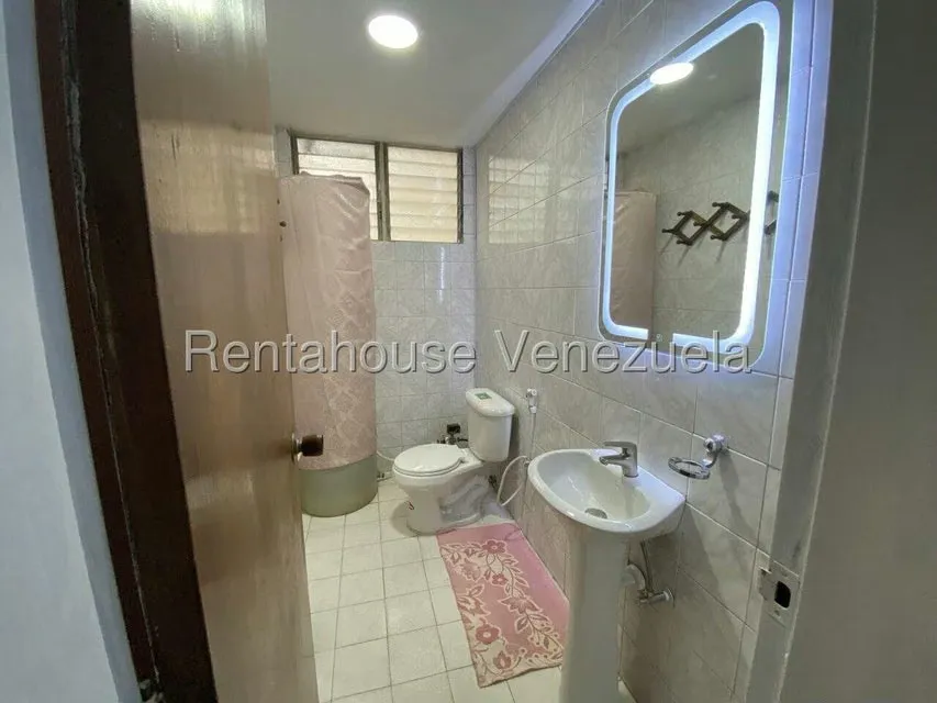Apartamento (1 Nivel) en Alquiler en El Marques, Distrito Metropolitano - 9